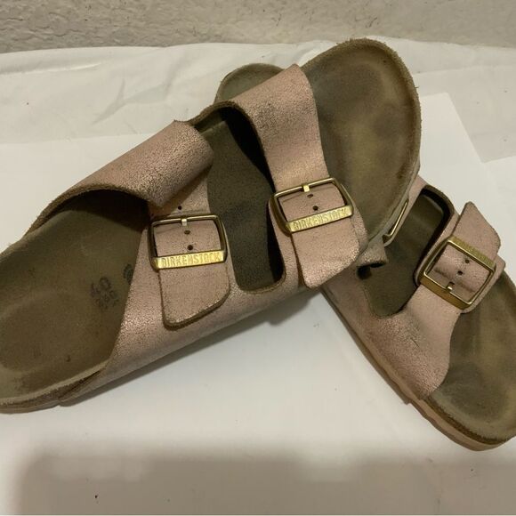 Arizona Birkenstock Washed Metallic Rose Gold Sandals, size 40 L9/ M7 - Picture 3 of 10